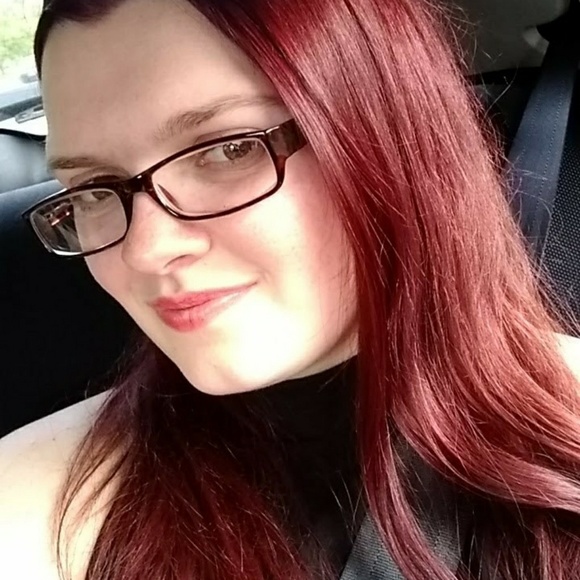 Meet your Posher, Rebbeca - Picture 2 of 2